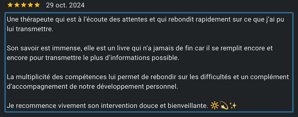 Avis cliente soulignant la qualité d'écoute et l'accompagnement holistique sur mesure pour le développement personnel, avec Aurélie Casano.